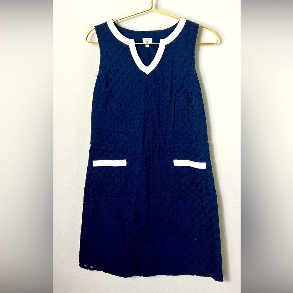 EUC Crown & Ivy Navy Eyelet Lace Sleeveless Dress Size 6P